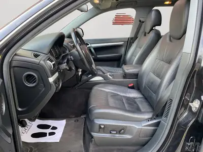 Porsche Cayenne 2005 — SUV légendaire, entretien exemplaire, sans accident — detail
