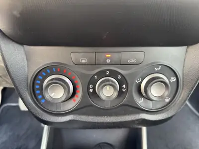 Alfa Romeo MiTo 0.9 TwinAir Turbo — Citadine italienne économique, 58'100 km seulement — Thumbnail 16
