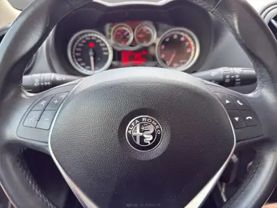 Alfa Romeo MiTo 0.9 TwinAir Turbo — Citadine italienne économique, 58'100 km seulement — Thumbnail 21