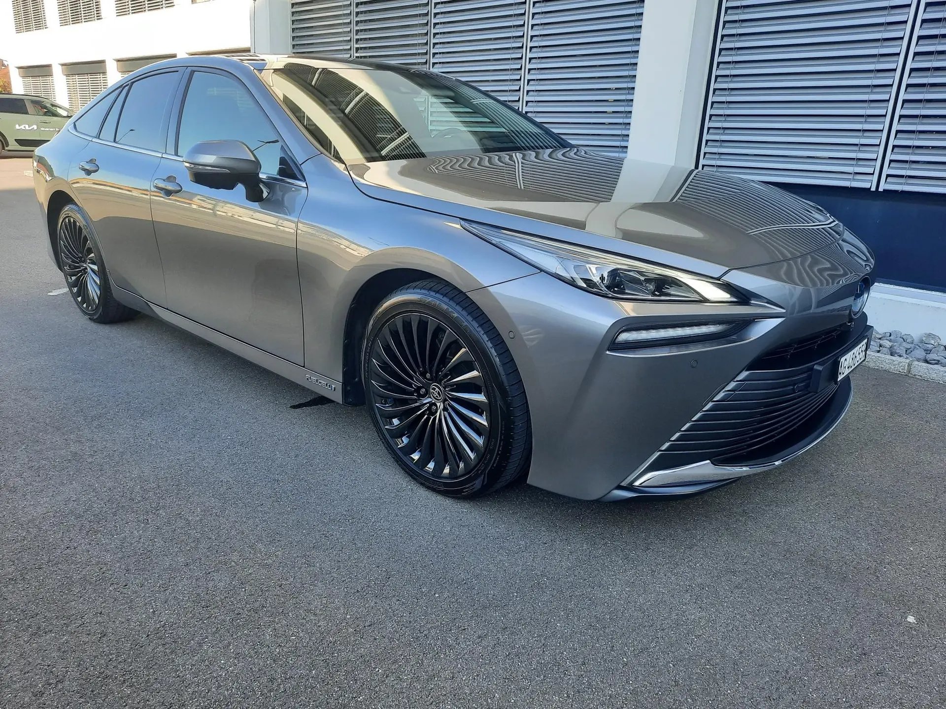 Toyota Mirai Fuel Cell Platinum — Technologie hydrogène zéro émission, garantie usine 2038