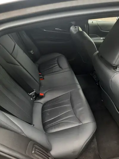 Toyota Mirai Fuel Cell Platinum — Technologie hydrogène zéro émission, garantie usine 2038 — Heckansicht