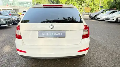 Skoda Octavia Combi 2.0 TDI 4×4 — Monospace diesel robuste, transmission DSG, 179'000 km — intérieur