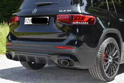 Mercedes-Benz GLB 35 AMG — SUV 7 places sportif, 306 ch et toit panoramique — Thumbnail 9