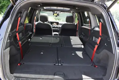 Mercedes-Benz GLB 35 AMG — SUV 7 places sportif, 306 ch et toit panoramique — Thumbnail 22