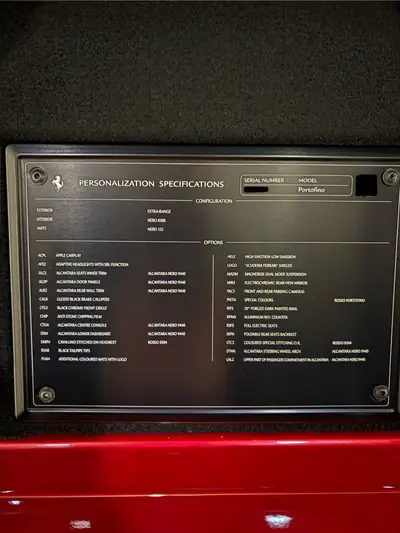 Ferrari Portofino 3.9 V8 T — Cabriolet de prestige, 600 ch et 16'000 km seulement — Miniatura 17