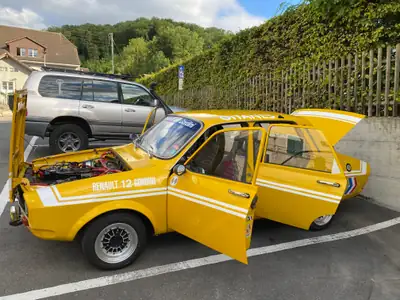 Renault R12 Gordini R 1973 — Légende française au charme rétro, 96'000 km — tableau de bord
