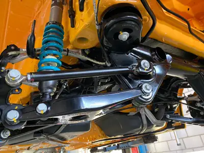 BMW M3 Coupé DSG — Sportive légendaire 420 ch, teinte jaune exclusive — Miniatura 12