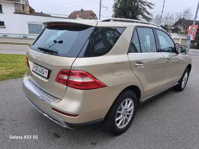 Mercedes-Benz ML 350 BlueTEC 4Matic — SUV premium diesel, 4x4 intégral et sans sinistre — Miniatura 20