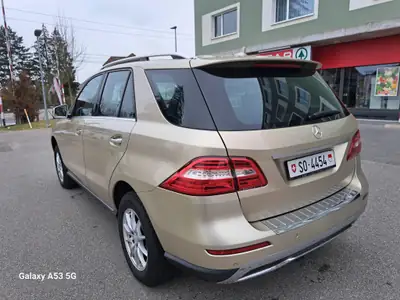 Mercedes-Benz ML 350 BlueTEC 4Matic — SUV premium diesel, 4x4 intégral et sans sinistre — Miniatura 19