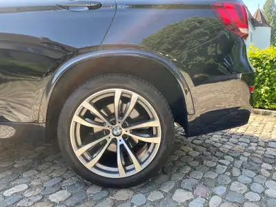 BMW X5 xDrive 40d — SUV premium diesel, pneus été/hiver inclus — Miniatura 10
