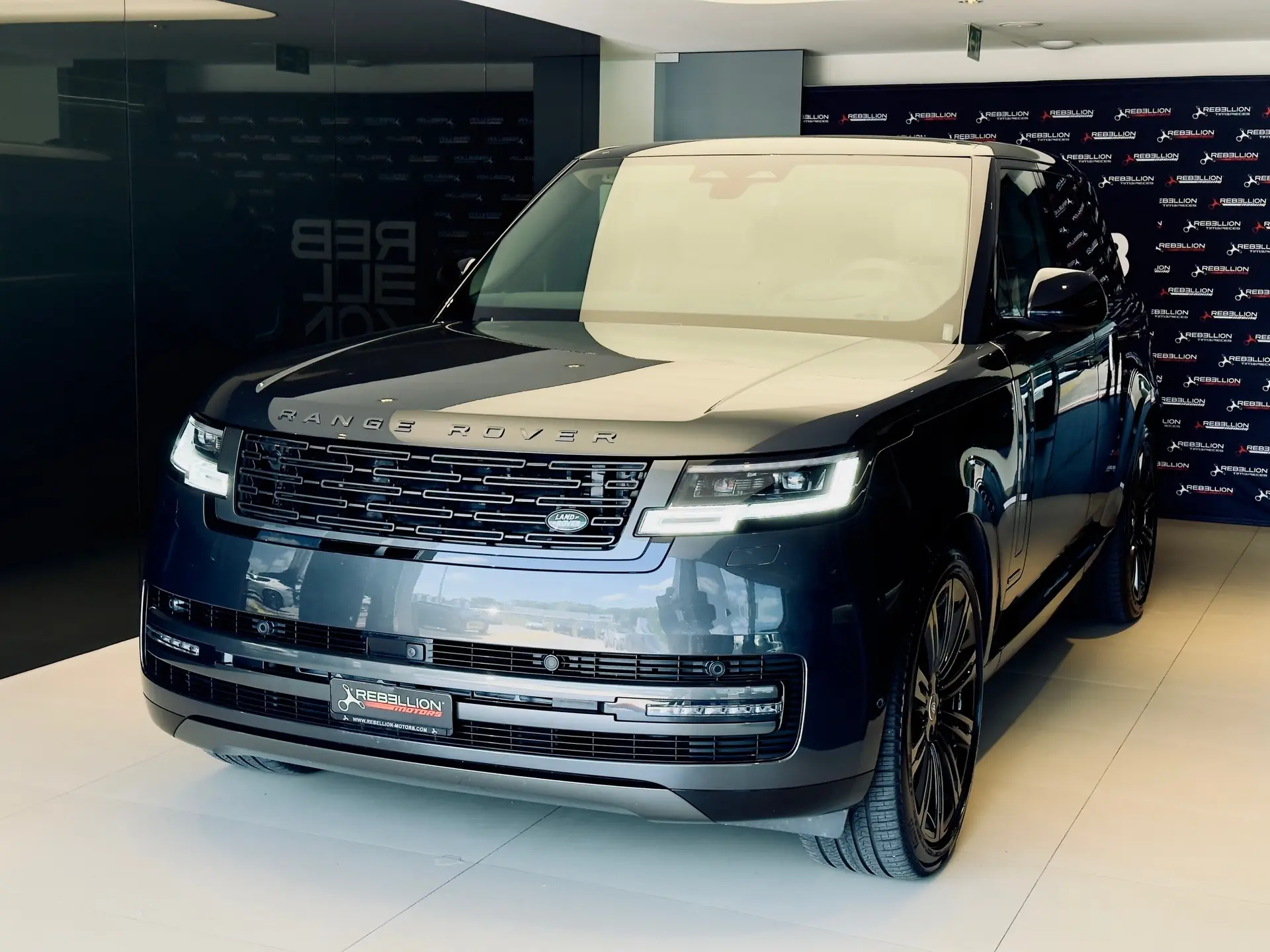 Land Rover Range Rover P530 — SUV prestige V8 530 ch, état impeccable