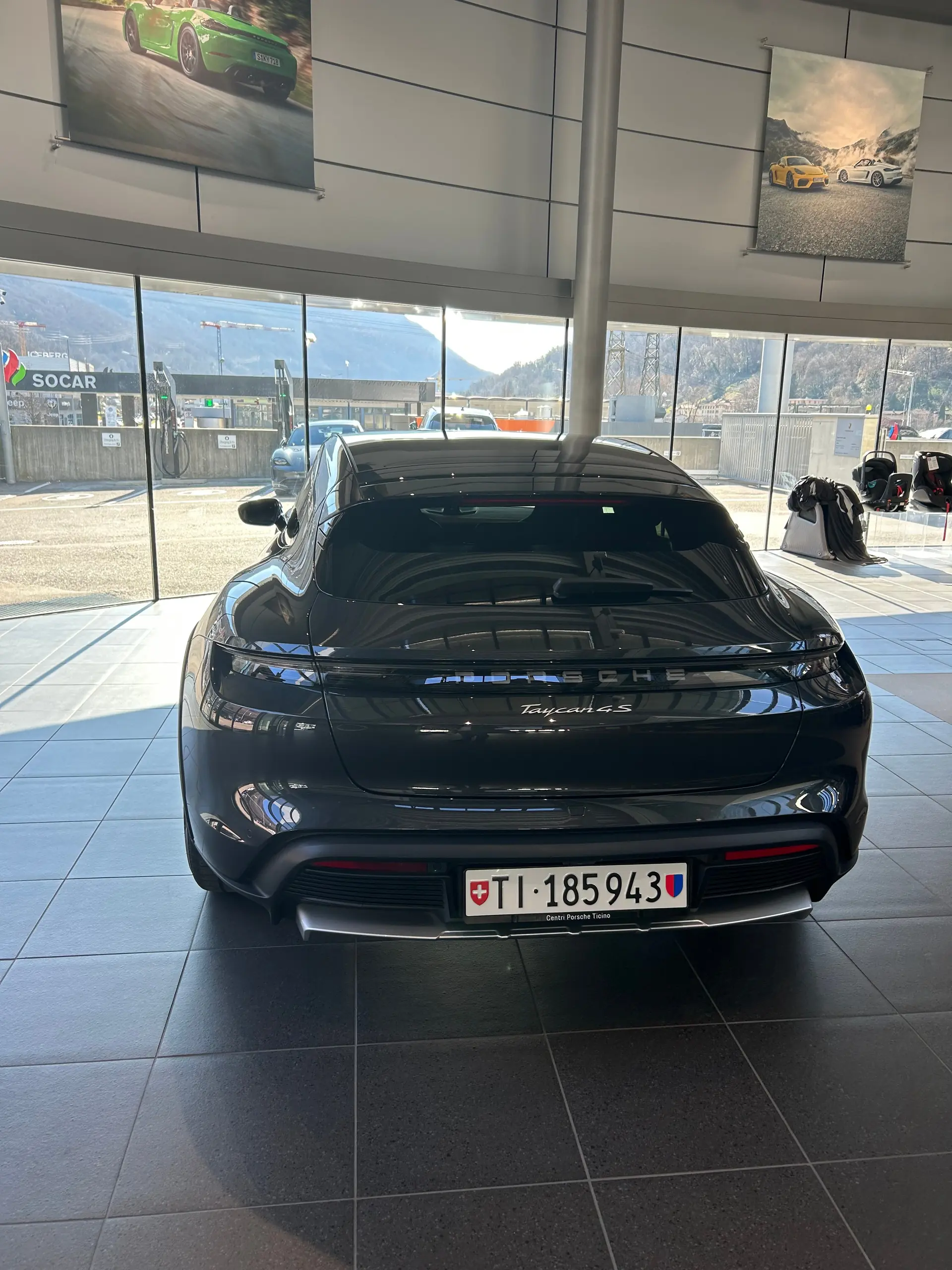 Porsche Taycan 4S Cross Turismo — SUV électrique haute performance, 52 700 km