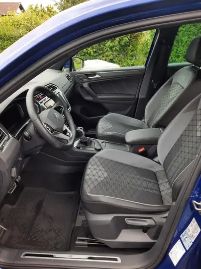 VW Tiguan 2.0 TDI R-Line 4Motion — SUV robuste, 200 ch et transmission intégrale — Innenraum