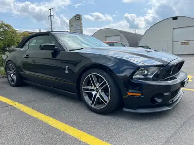 Ford Mustang Shelby GT 500 SVT — Muscle car légendaire, 548 ch cabriolet — dettaglio