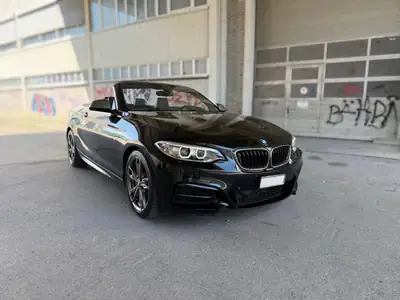 BMW M235i xDrive Cabriolet — 326 ch, Quatre roues motrices, Roadster sportif — arrière
