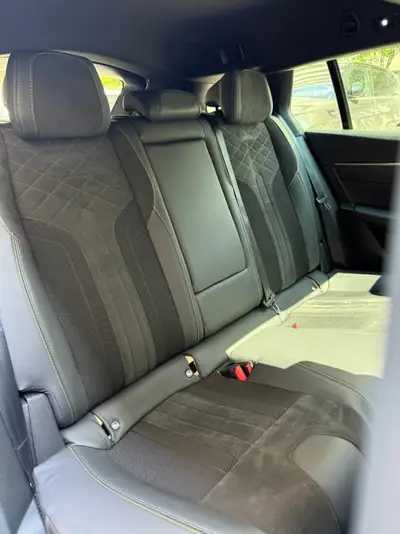Peugeot 508 SW Hybrid4 360 e — Break hybride rechargeable, 31 000 km seulement — Miniature 16