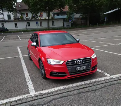 Audi S3 Sportback 2.0 TFSI Quattro — Berline sportive 301 ch, parfait état, 149 000 km — fianco