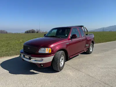 Ford F-150 Pickup — Légendaire américain 4x4, motorisation 250 ch et équipement Laramie cuir — Außenansicht