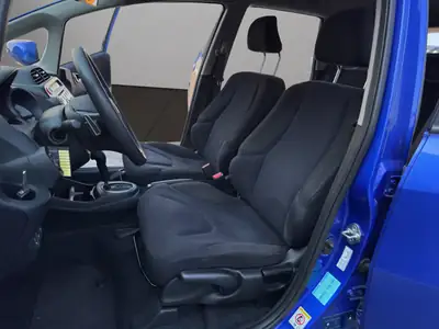 Honda Jazz 1.3i Hybrid Comfort CVT — Citadine économe et fiable, sans accident — Thumbnail 9