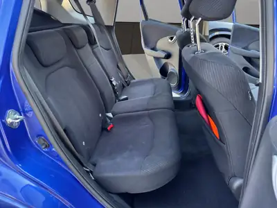 Honda Jazz 1.3i Hybrid Comfort CVT — Citadine économe et fiable, sans accident — Thumbnail 18