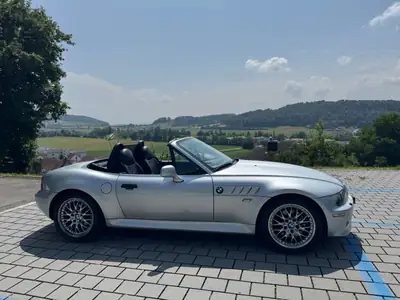 BMW Z3 3.0i Roadster 2001 — Cabriolet sportif essence, 231 ch et transmission manuelle — Außenansicht