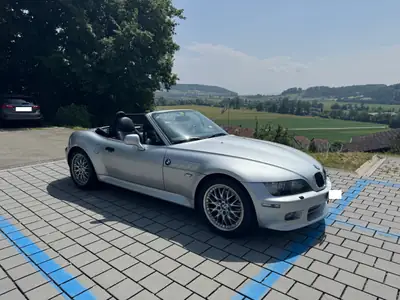 BMW Z3 3.0i Roadster 2001 — Cabriolet sportif essence, 231 ch et transmission manuelle — Seitenansicht