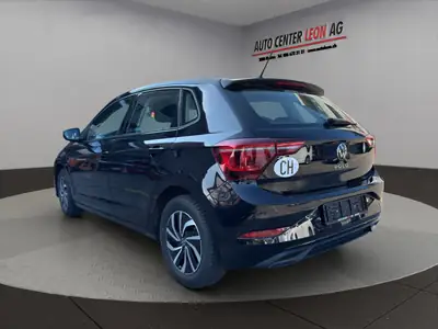 VW Polo 1.0 TSI Life DSG — Citadine dynamique, faible kilométrage, équipée — interior