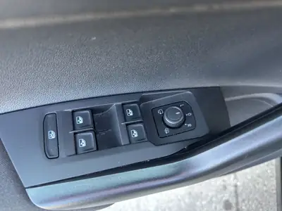 VW Polo 1.0 TSI Life DSG — Citadine dynamique, faible kilométrage, équipée — Thumbnail 20