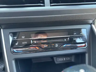 VW Polo 1.0 TSI Life DSG — Citadine dynamique, 63 000 km, toit panoramique inclus — Thumbnail 16