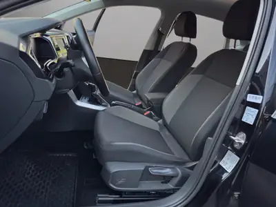 VW Polo 1.0 TSI Life DSG — Citadine agile, équipée et économique — Thumbnail 9