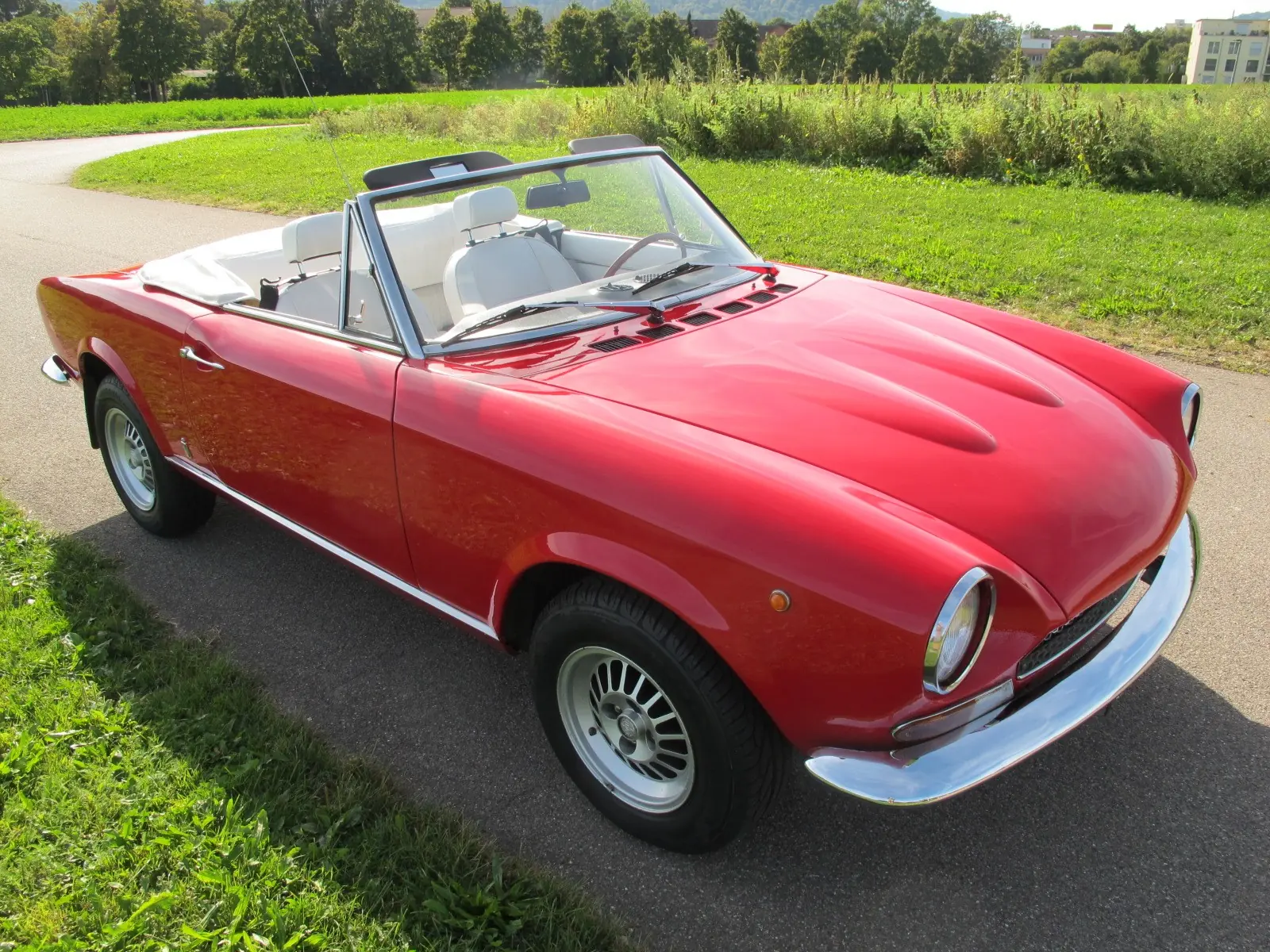 Fiat 124 Spider 1974 occasion Winterthur — 2