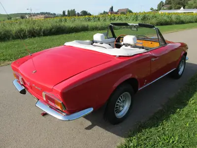 FIAT 124 Spider Sport — Cabriolet rétro 1974, 100 ch, sans accident — arrière