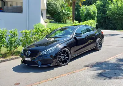 Mercedes-Benz E 350 Coupé 4Matic — Élégance sportive et traction intégrale — exterior view