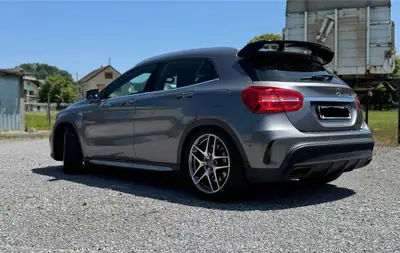 Mercedes-Benz GLA 45 AMG 4Matic — SUV sportif 381 ch, traction intégrale — interior