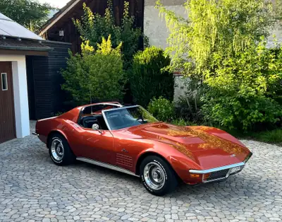 Chevrolet Corvette C3 1972 — Légende américaine, 72'000 km, orange métallisé — fianco