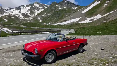 Fiat 124 Spider 2000 (1981) — Cabriolet italien iconique, expertise SAN en cours — fianco
