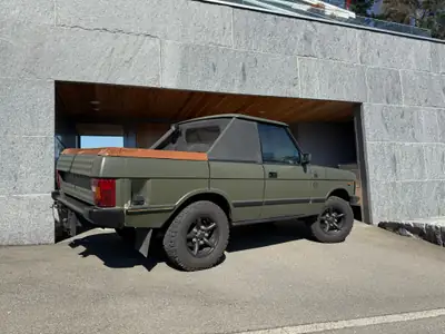 Land Rover Range Rover 1986 — Légendaire Unikat Emil Frey, véhicule vétéran d'exception — côté