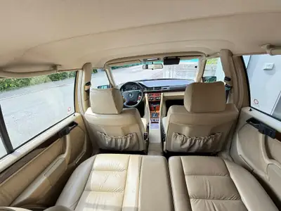 Mercedes-Benz E 300 Combi — Le premier break 4x4 de la marque, état impeccable — Innenraum