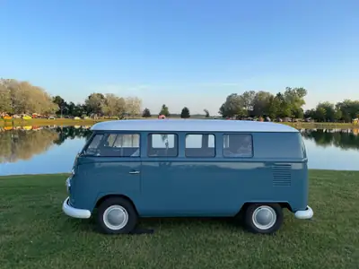 VW T1 Bulli Combi 1966 — Légende allemande d'époque, ex-armée suisse, 9000 km — intérieur