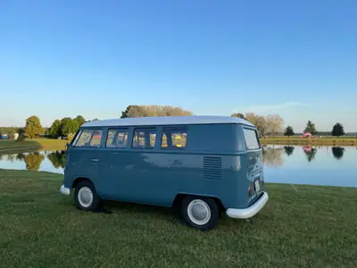 VW T1 Bulli Combi 1966 — Légende allemande d'époque, ex-armée suisse, 9000 km — Miniature 17