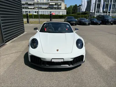 Porsche 911 Carrera 4 GTS Cabrio — Roadster haute performance, 541 ch, quasi neuf — rear view