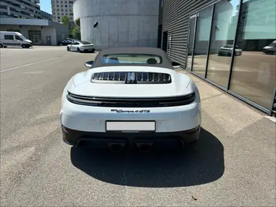 Porsche 911 Carrera 4 GTS Cabrio — Roadster haute performance, 541 ch, quasi neuf — Thumbnail 8
