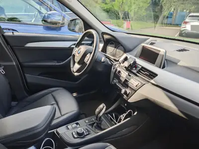 BMW X1 xDrive 20i Steptronic — SUV compact dynamique, 28 000 km seulement — cruscotto