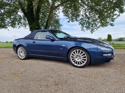 Maserati Spyder GT 2002 — Cabriolet sportif légendaire, 390 ch et 79 500 km — intérieur
