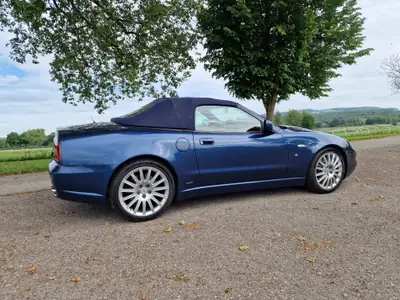 Maserati Spyder GT 2002 — Cabriolet sportif légendaire, 390 ch et 79 500 km — tableau de bord