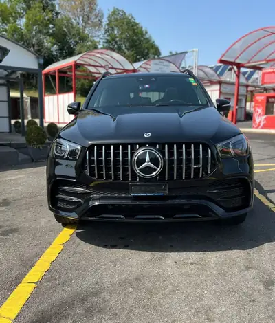 Mercedes-Benz GLE 53 AMG — SUV premium hybride 435 ch, 25 500 km seulement — tableau de bord
