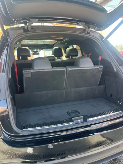 Mercedes-Benz GLE 53 AMG — SUV premium hybride 435 ch, 25 500 km seulement — intérieur