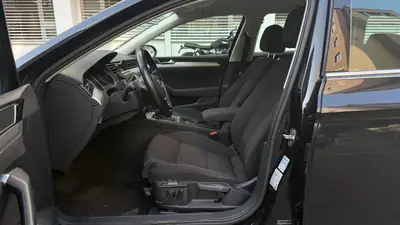 VW Passat Variant 2.0 TDI — Break diesel performant, 4Motion intégral, entretien maîtrisé — Miniature 8