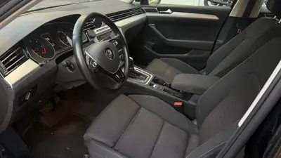 VW Passat Variant 2.0 TDI — Break diesel performant, 4Motion intégral, entretien maîtrisé — Miniature 9