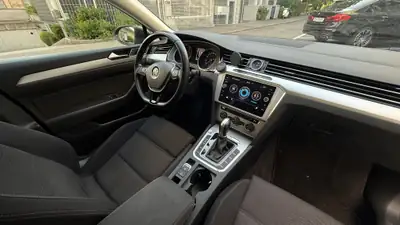 VW Passat Variant 2.0 TDI — Break diesel performant, 4Motion intégral, entretien maîtrisé — Miniature 11